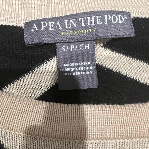 A Pea in The Pod Maternity Sweater Size Small - Picture 3 of 5